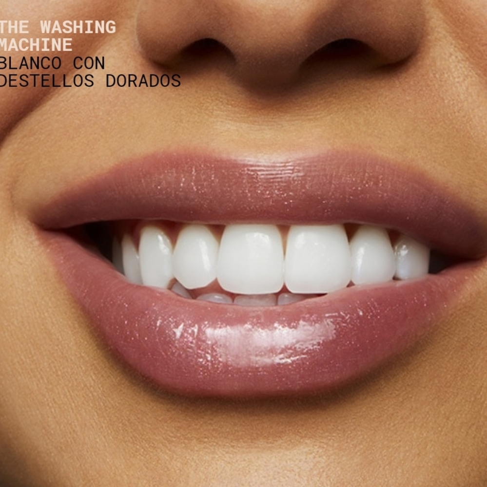 Mac Selena "The washing machine" Lipglass - Picture 5 of 8